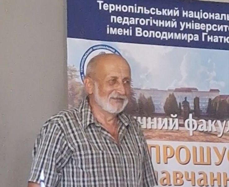 Археолог Богдан Степанович Строцень